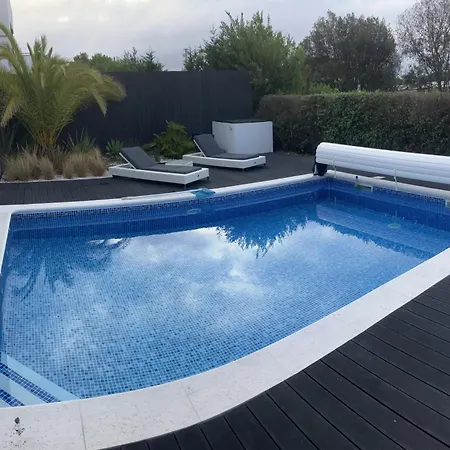 Villa Ferreira *